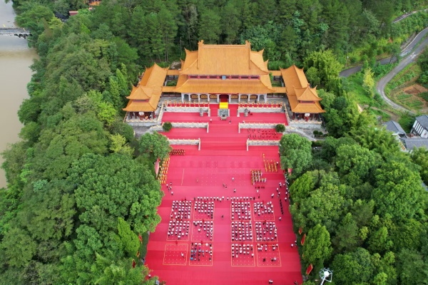 2024（甲辰）年海峽兩岸共拜炎帝陵4.jpg